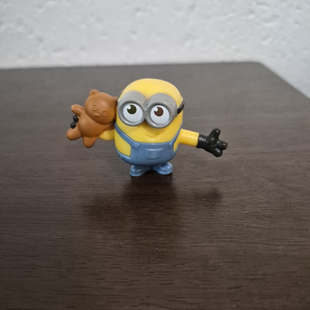 2019 Mcdonald's The Rise Of Gru Minion Bob with Teddy Bear Happy Meal Toy